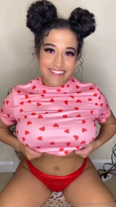 I want to make you fall in love with my natural triple d boobies