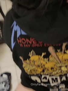 Can you guess what i m doing tonight