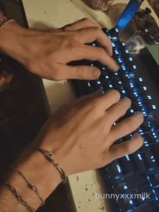 His hands thoughhhhh part 2