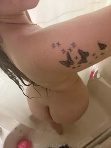 Shower nudessss
