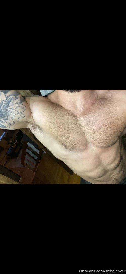 Hit the heart if you think my pits are sexy 