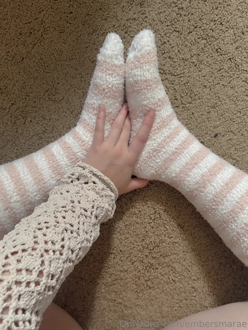 I love fuzzy warm socks part 1 