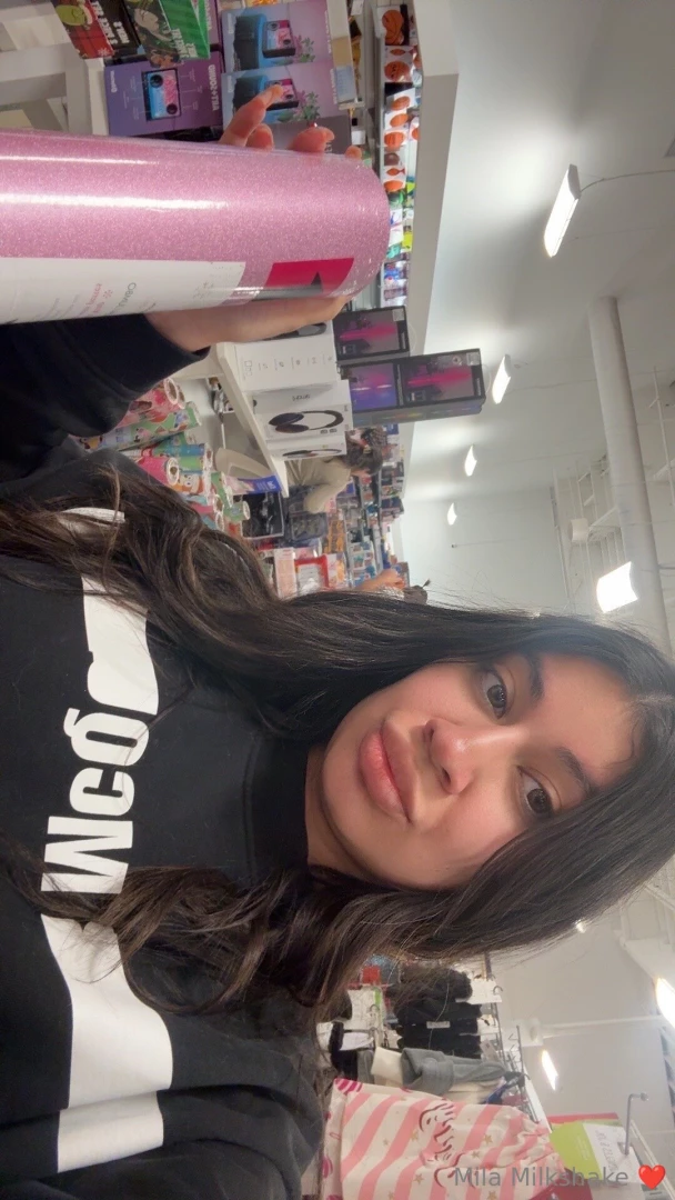 Shopping daaay who want s to spoil me 