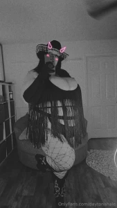 Trick or treat leave a tip to make my boobies grow part 1