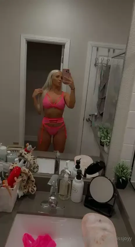 Message me if you would bend me over and rail me hard from behind 