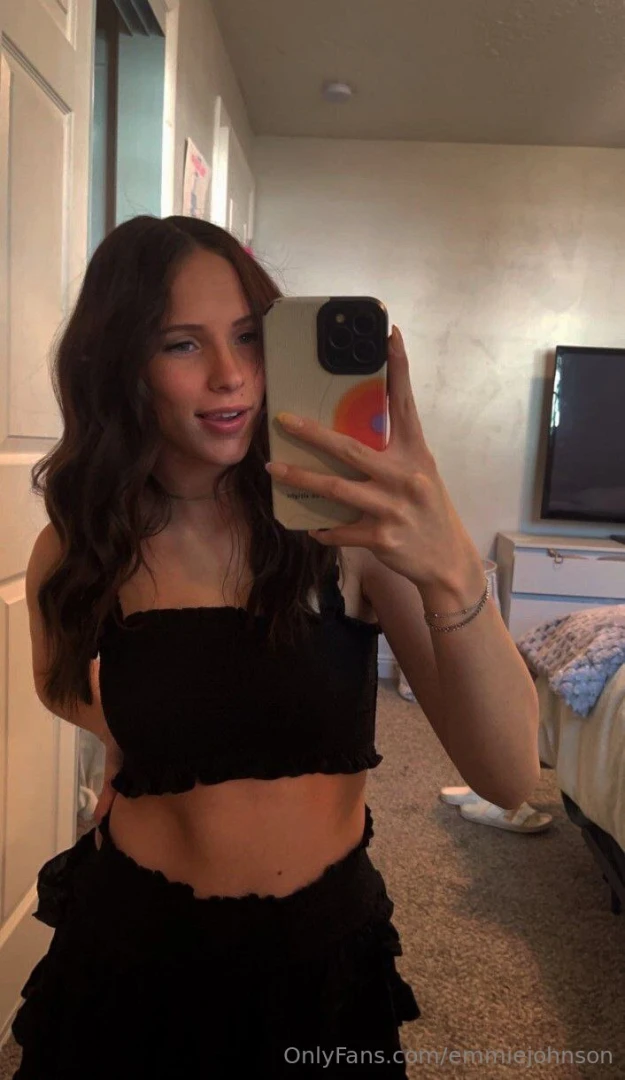 Serving good vibes and great angles 