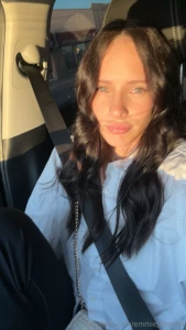 If we re having dinner tonight i ll let you know what s on the dessert