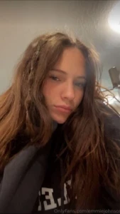 Messy hair comfy vibes
