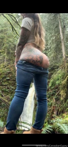 Shaking my ass in front of waterfalls same old part 1