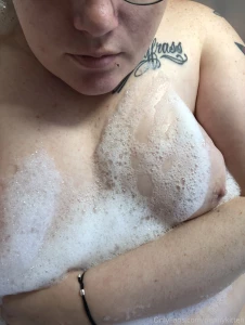 Relaxing bubbles epsom salts and essential oil part 4