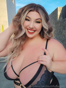 You loved the other one so let me give you another smiling selfie from