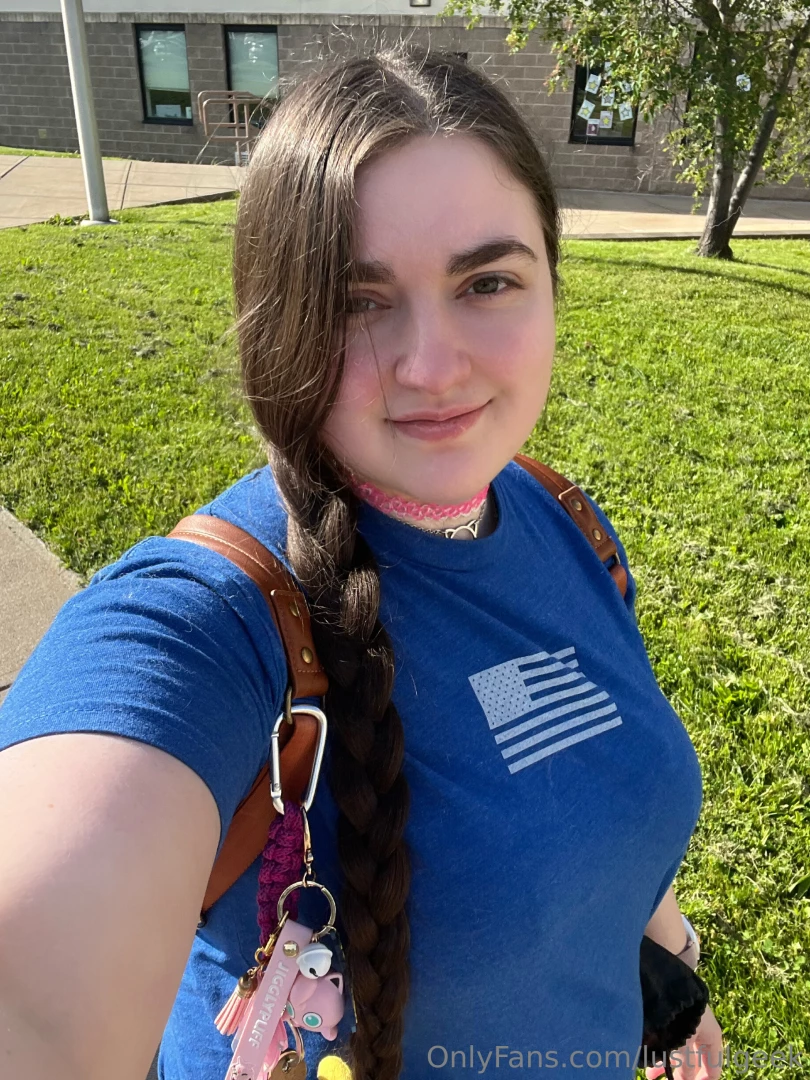 Psstt happy monday got up to run some errands and now i m home and won 