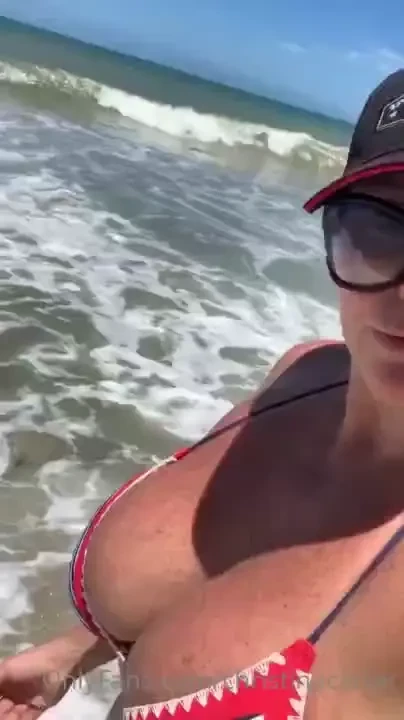 Ass and titties all day long 