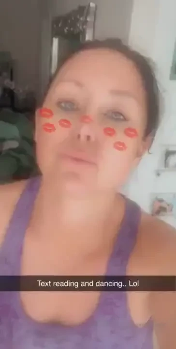 Jammin my housekeeper sent me a text wanting to come on monday i told 