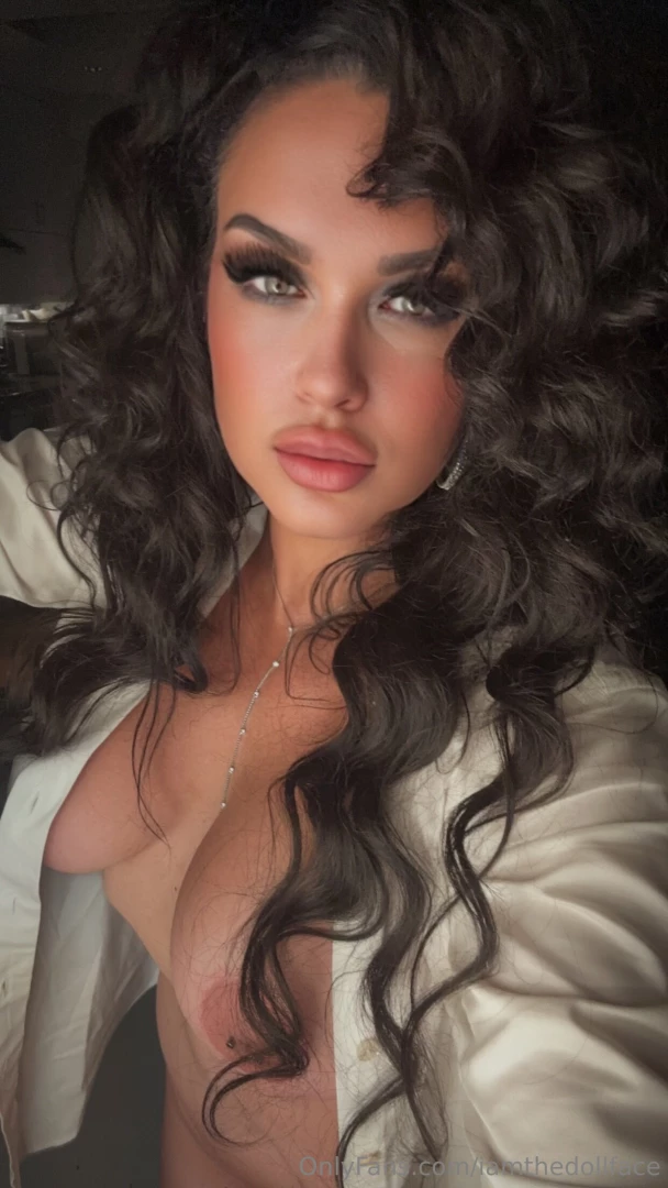 Sometimes all you need is a dressshirt 