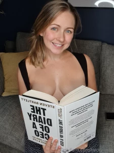 My vip no spam other girls page is tagged in my bio come say hi part 3