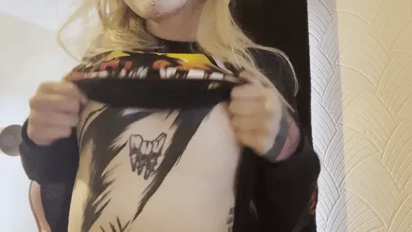 Good morningggg i hope your day is as amazing as my tits and if it s 