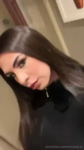 A beauty like that definitely shouldn t be sad at home today do you