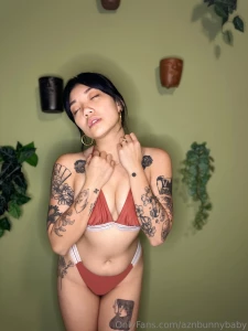 Do you want the videos using this swimsuit