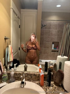 How s the view baby how bad do you wanna fuck me