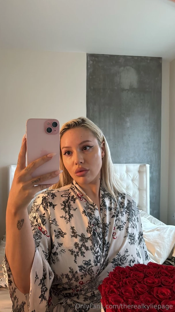 Oh my god my pussy is tingling 