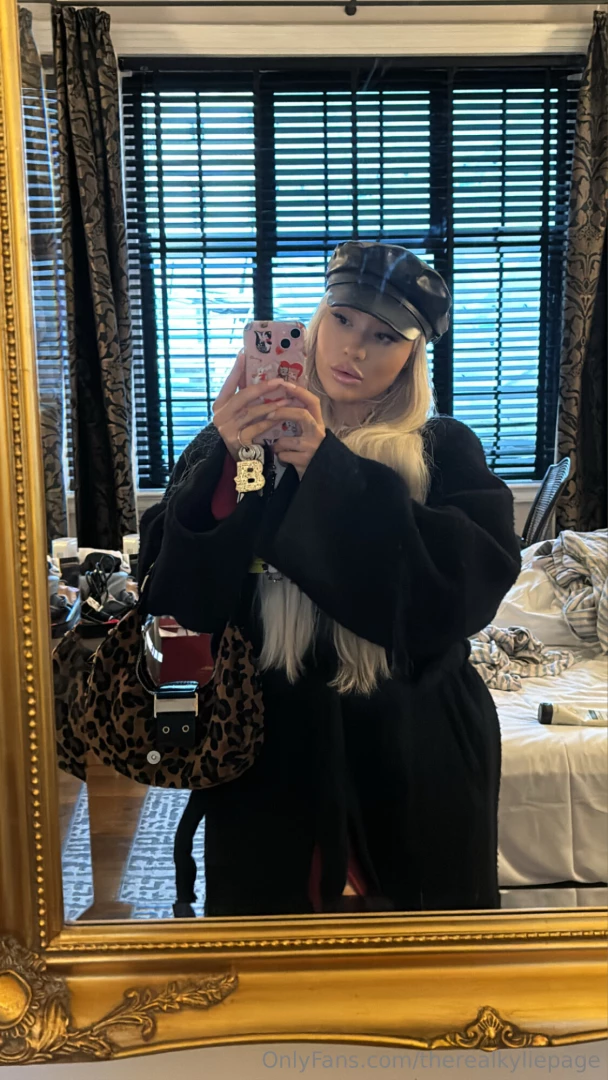 All i m missing is you in front of me 