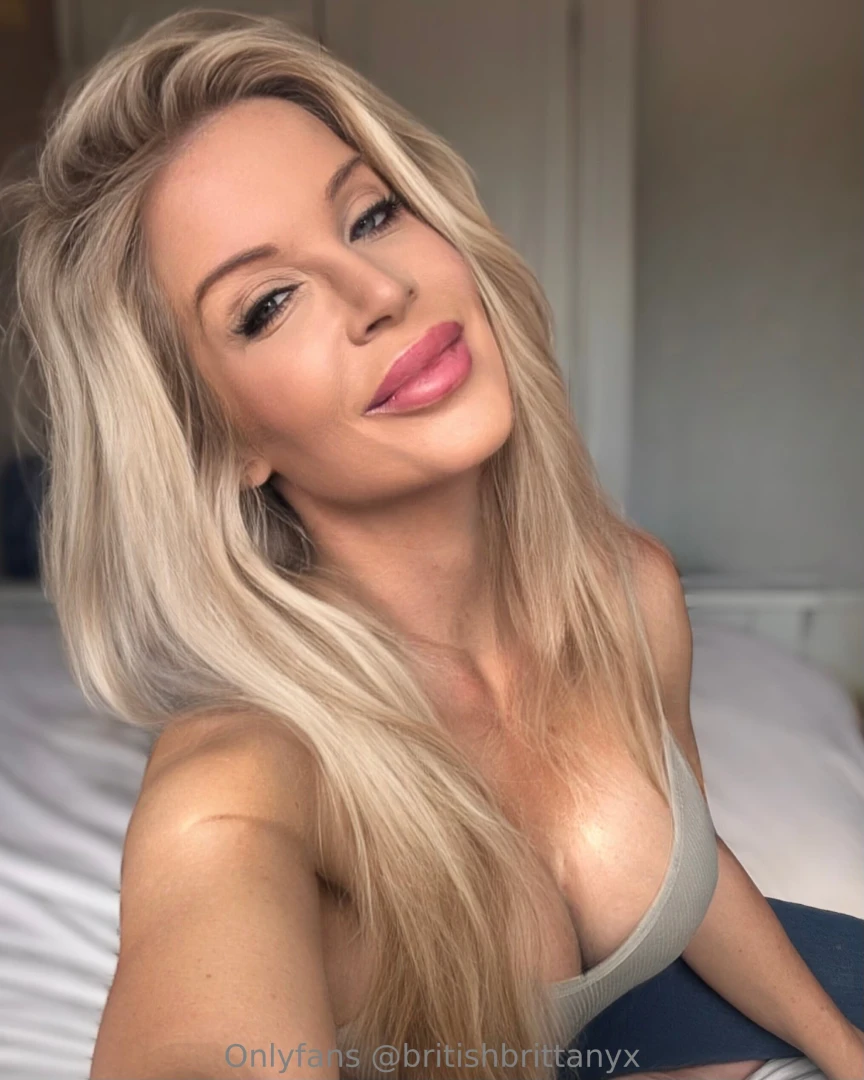 Happyyy monday didn t plan to look this cute but here we are 