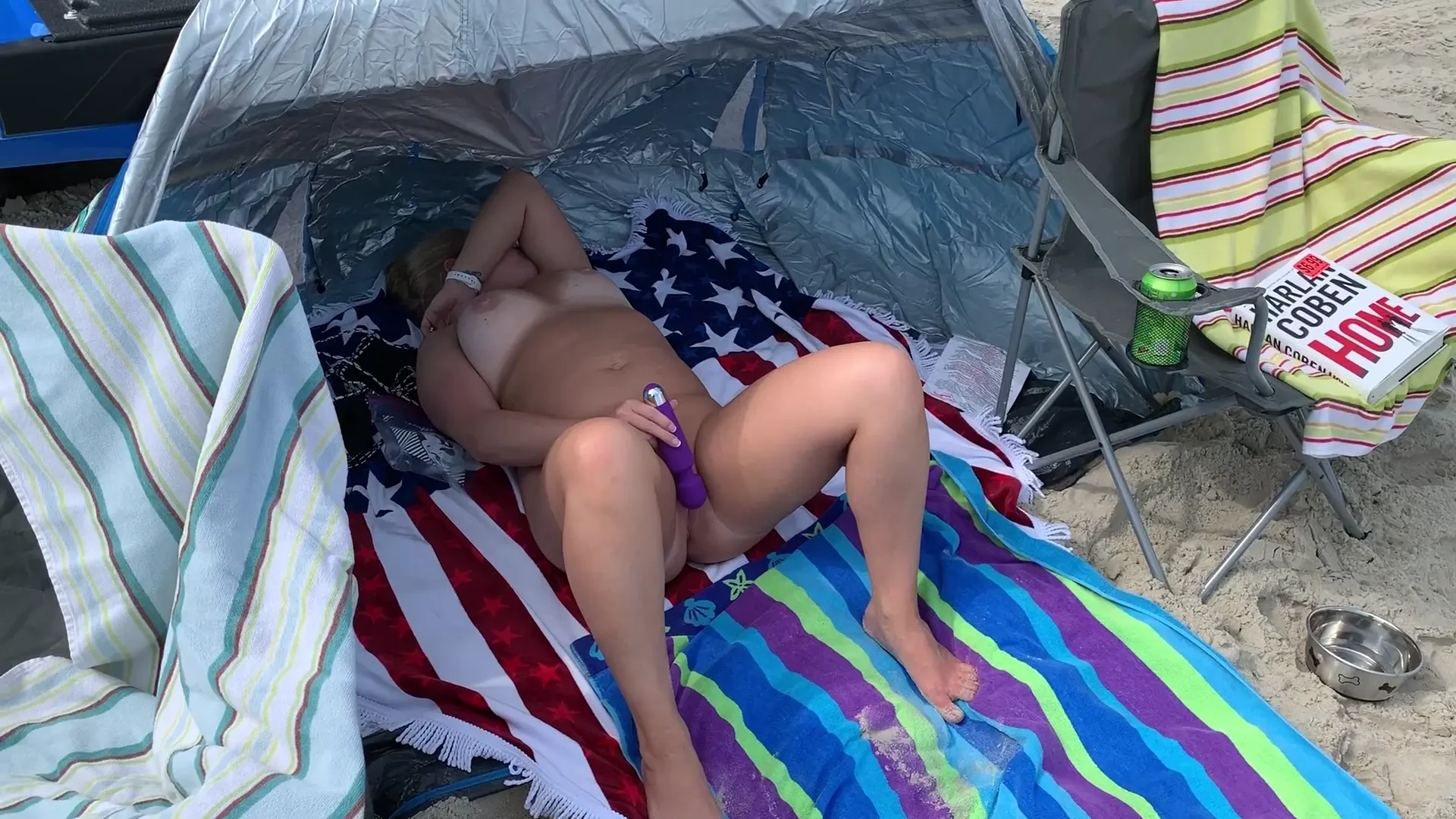 I like long playing walks with on my pussy the beach 