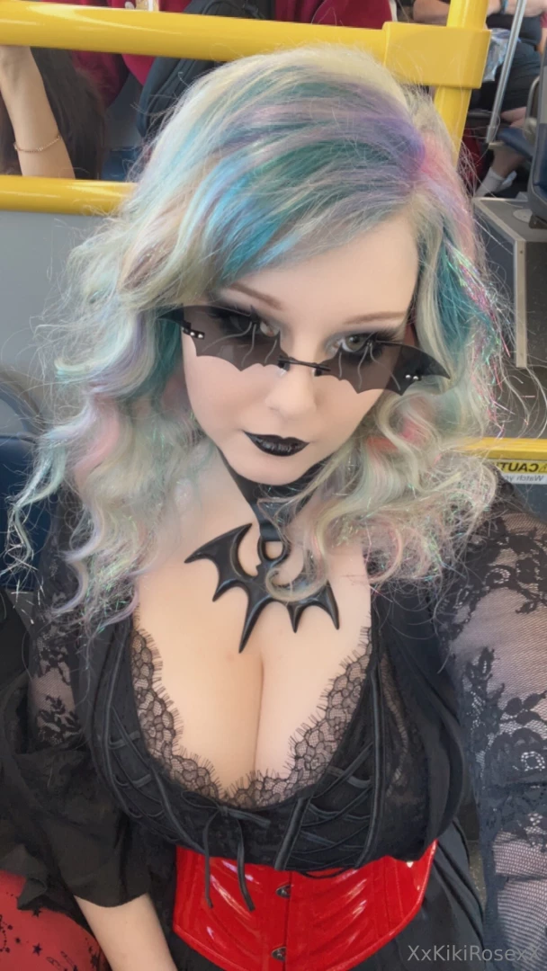 Normal me goth vibes onlyfans yay or nay would you subscribe it would 