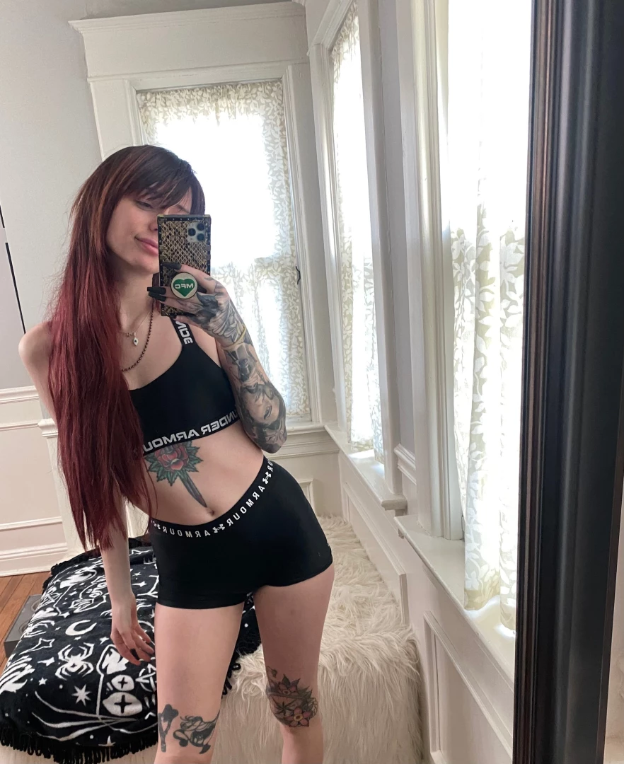 Do you think i look better with my workout set on or off part 1 