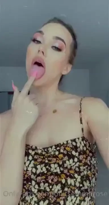 E io t i gave your girlfriend cunnilingus on my couch 