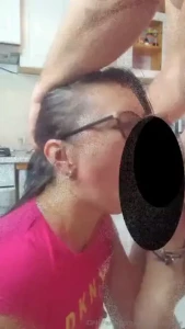 Dup ce m-a futut n gur ad nc pe g t mi-a umplut fa a cu sperma lui