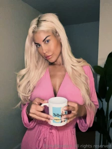 Breathe if you think i look sexy in the mornings
