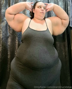 Sorry for the lack of makeup i had just woke up i put this on for part 3