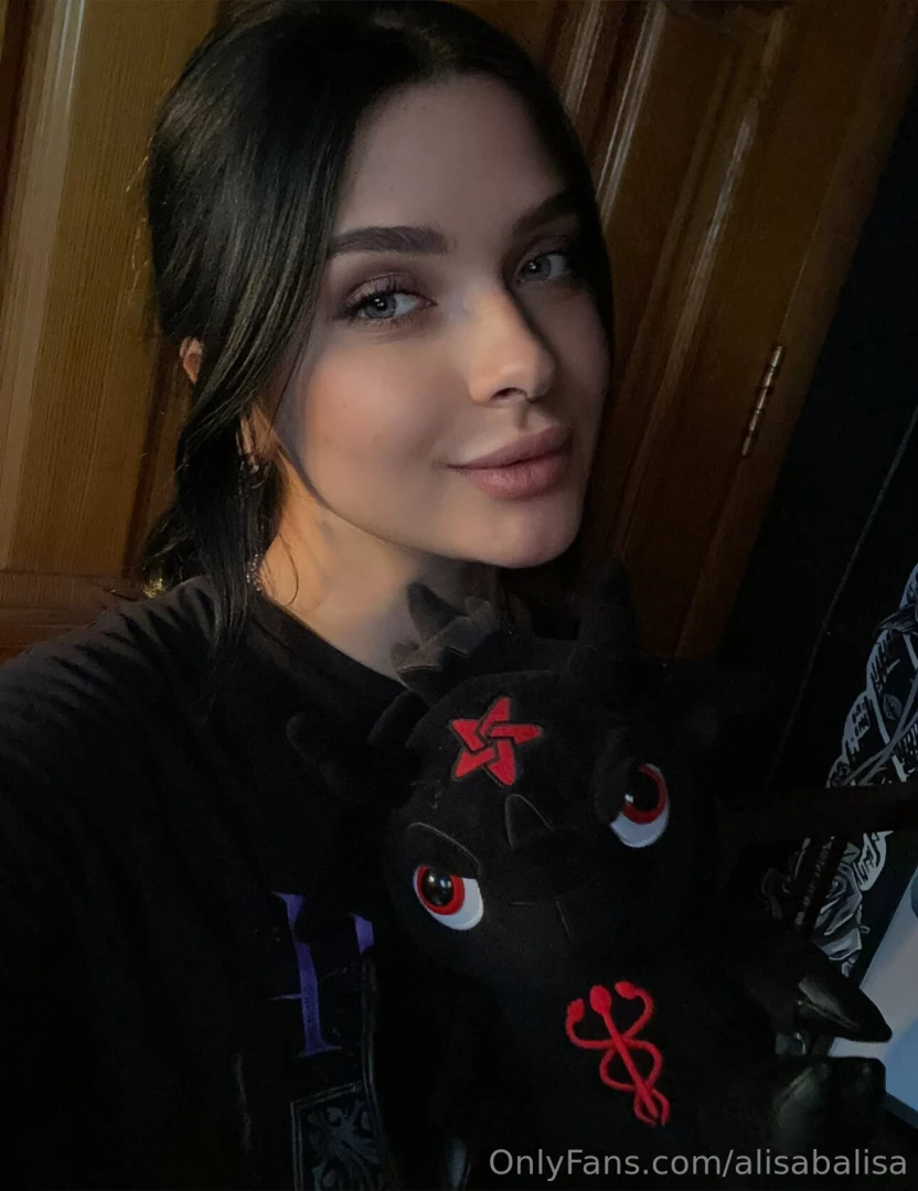 Admit it do you also have your favorite stuffed animals that give you 