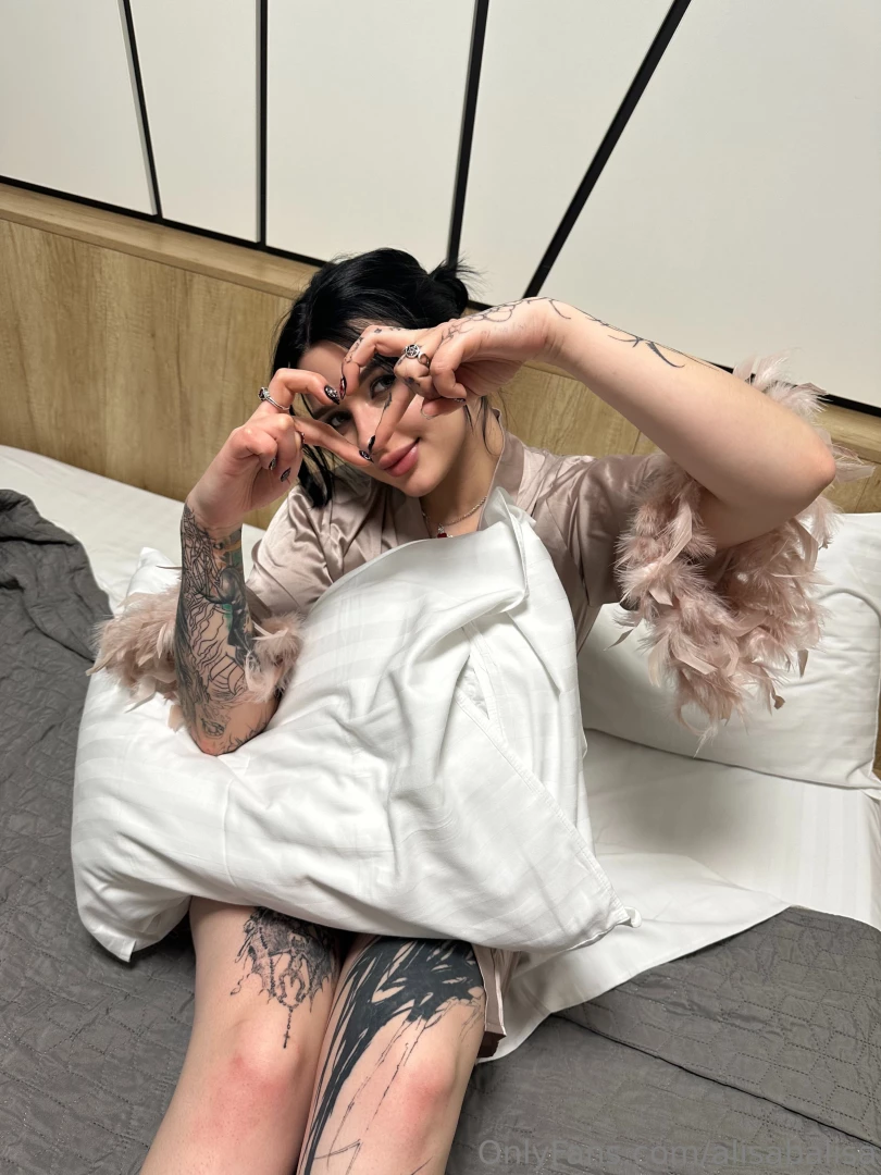 Do you want me to be your color the eighth color the eighth miracle 