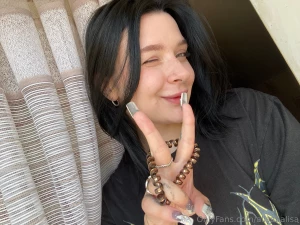 No make-up vibes yes or nay