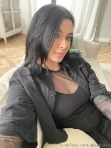 Yo did y all notice my fave color considering i m always rockin black