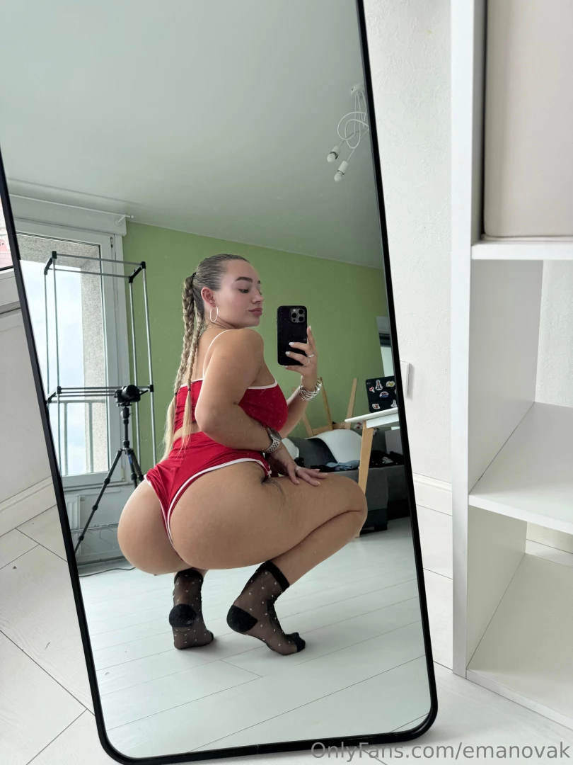 I think these socks doesn t fit the outfit ur ideas 