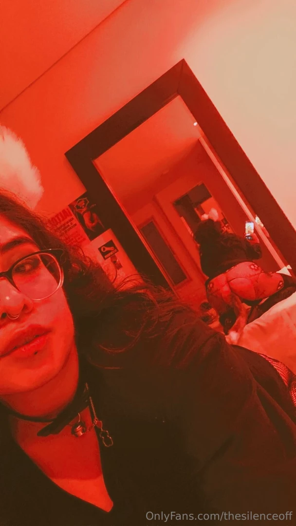 Red room i m thinking about putting my of to be paid just 5 during 