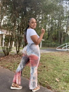 Ass phatter outside the pants part 1