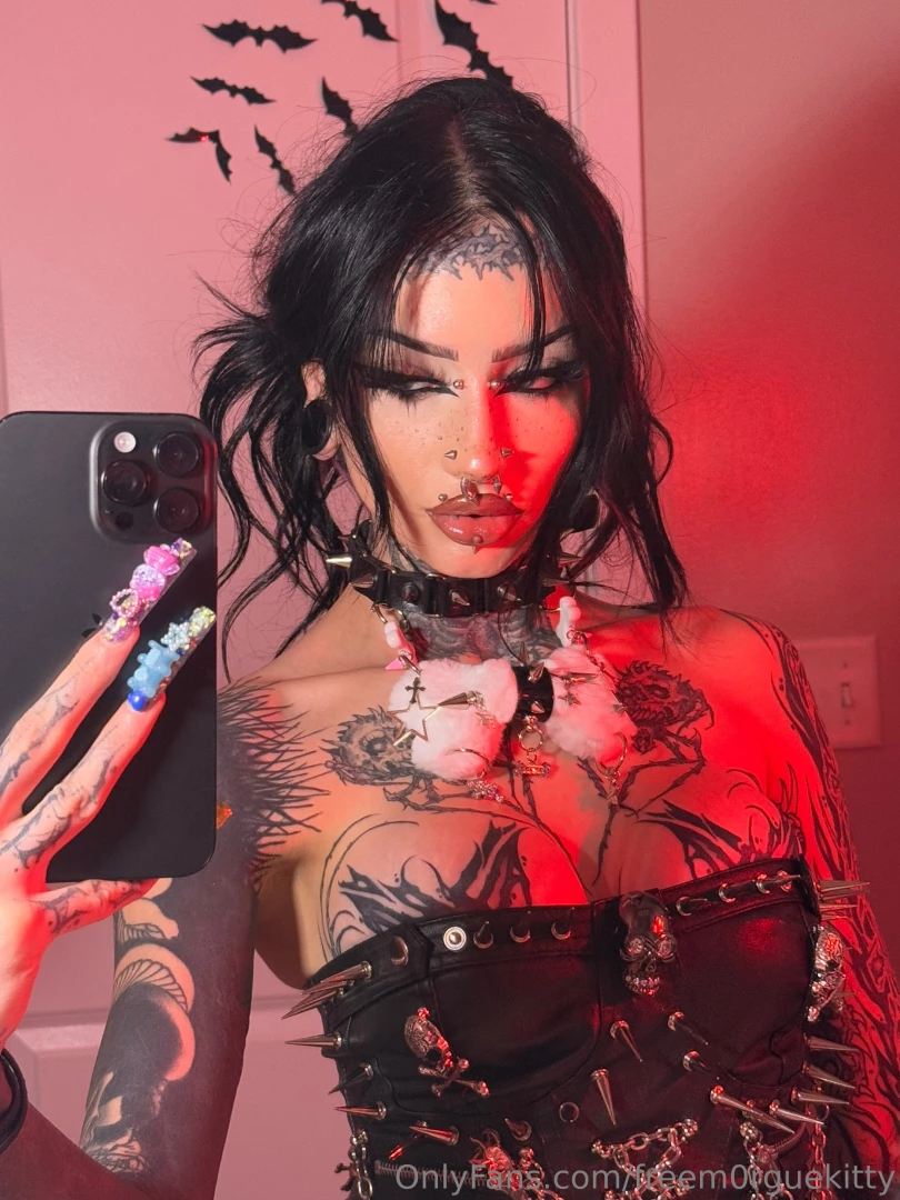 How do my titties look in this shirt 