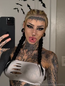 Wanna see my tongue wrapped around cock youll find it here gt gt