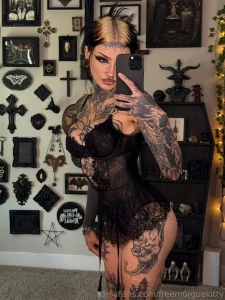 Black lingerie main of m0rguekitty