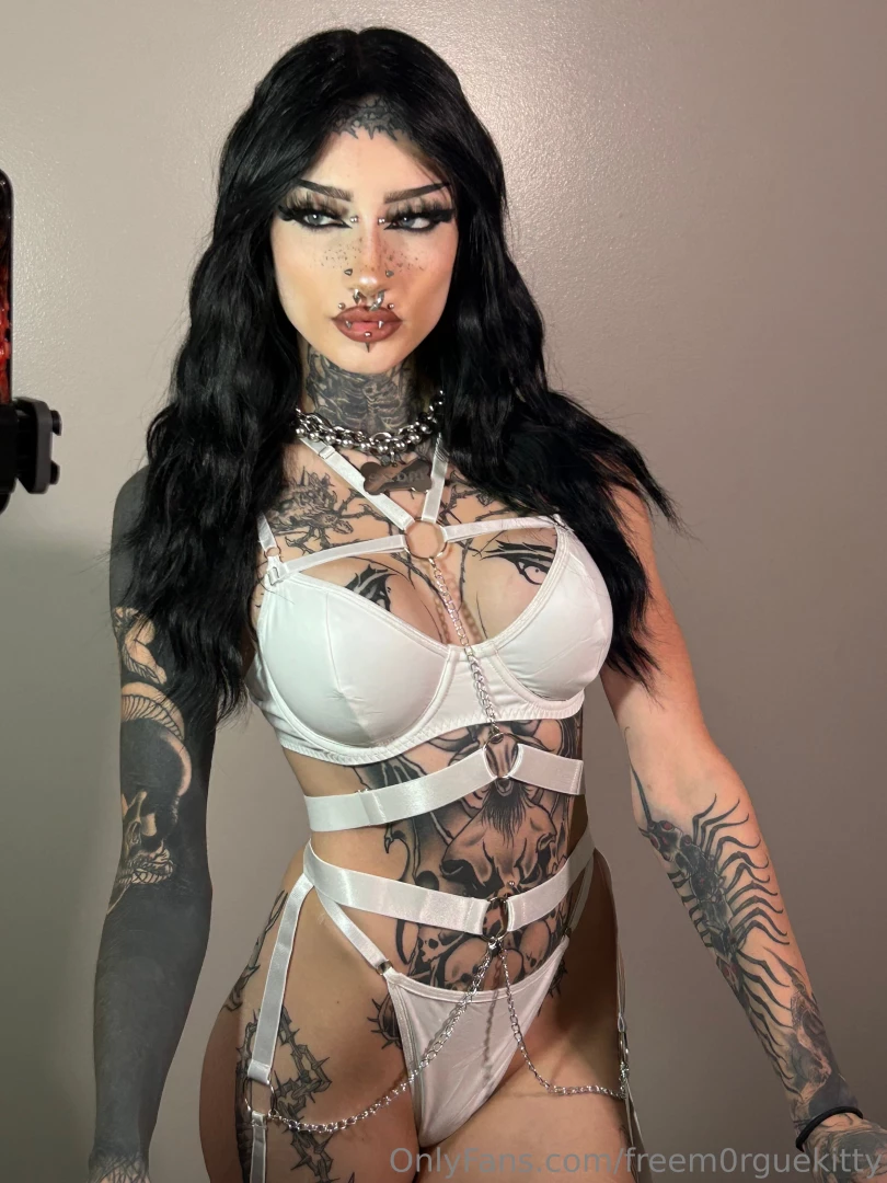 Bend me over and give me it alll 