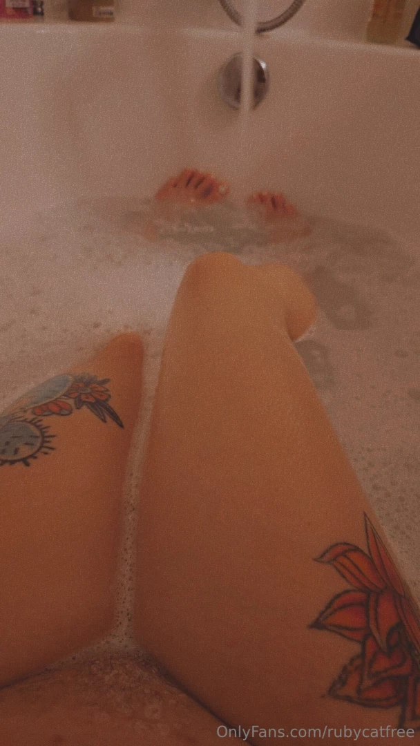 Wishing i was in the bath rn gt lt 