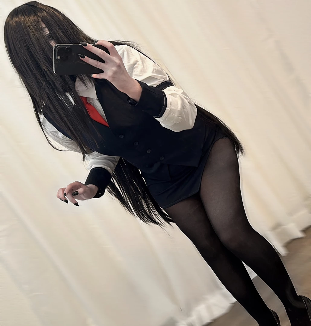 Hiii i wanted to remind u guys im trying to stream more often if u 