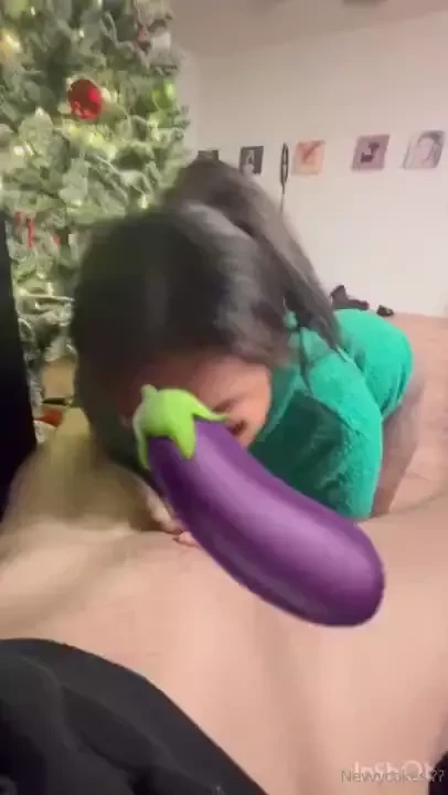 Xmas sale no ppv only 5 target vid soon as you sub https onlyfans com 