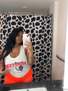 Check your dms before you go to bed babe