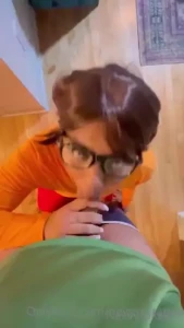 Omg i lost velma lost her glasses and shaggy help her find them so she